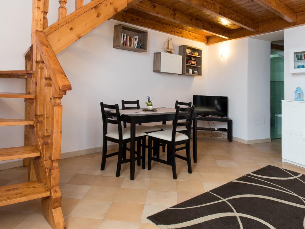 Appartamento Casa Daila Napoli Esterno foto